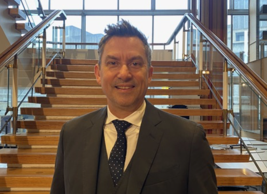 304 – Building A Surgical Career